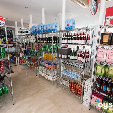 Coral Ocean View - Adults Only ホテル 4*